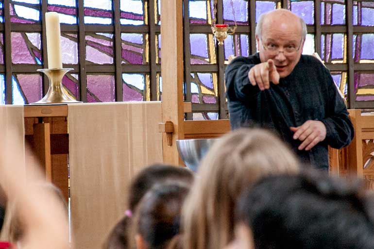 Andrew Donaldson teaching a workshop